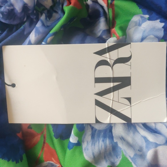 Zara One Sleeve Floral Green/blue/red Asymmetric Bodysuit. Size L. - Picture 7 of 12